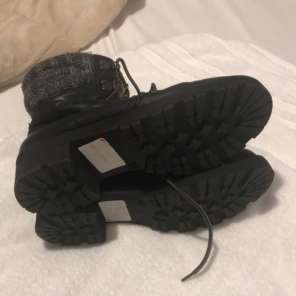 Mía boot - Picture 3 of 3